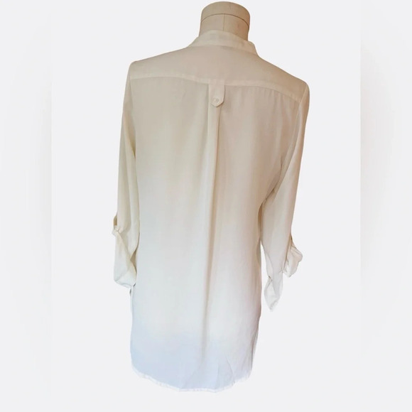 41 Hawthorn- Colibri Rolled sleeve split neck blouse in cream / white - Picture 3 of 8